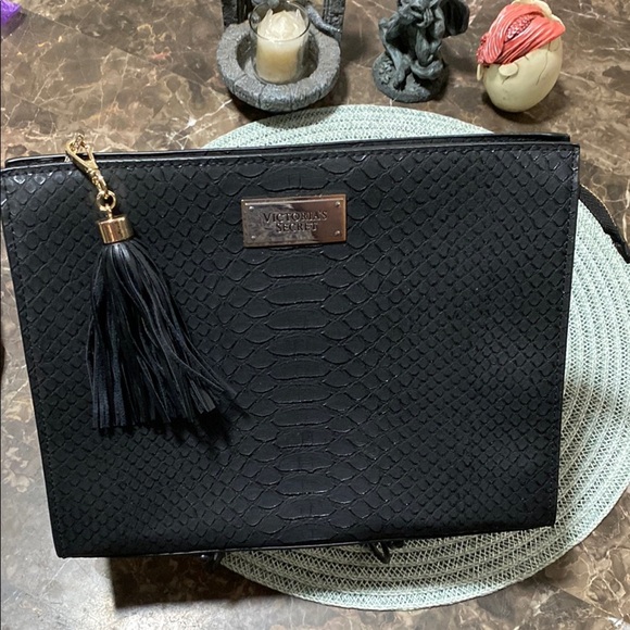 NWOTVictoria's Secret Black Textured Women's Bag - Picture 2 of 5